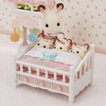 Sylvanian Families Κούνια Μωρού με Κρεμαστό Παιχνίδι - Crib with Mobile - SF5534